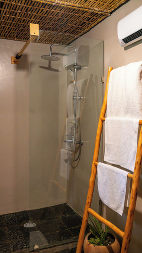 Bathroom 5, Sambora Kinigi, Musanze