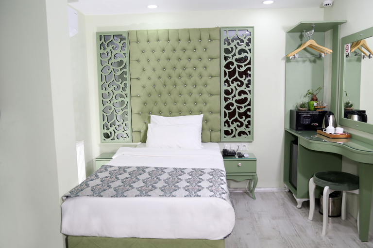 Bedroom 4, Green Garden Hotel, Bakırköy