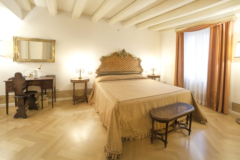 Bedroom 2, Relais Fra' Lorenzo, Verona