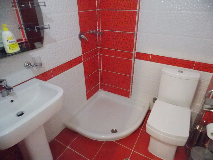 Bathroom 3, Doka Apartments, Sarandës