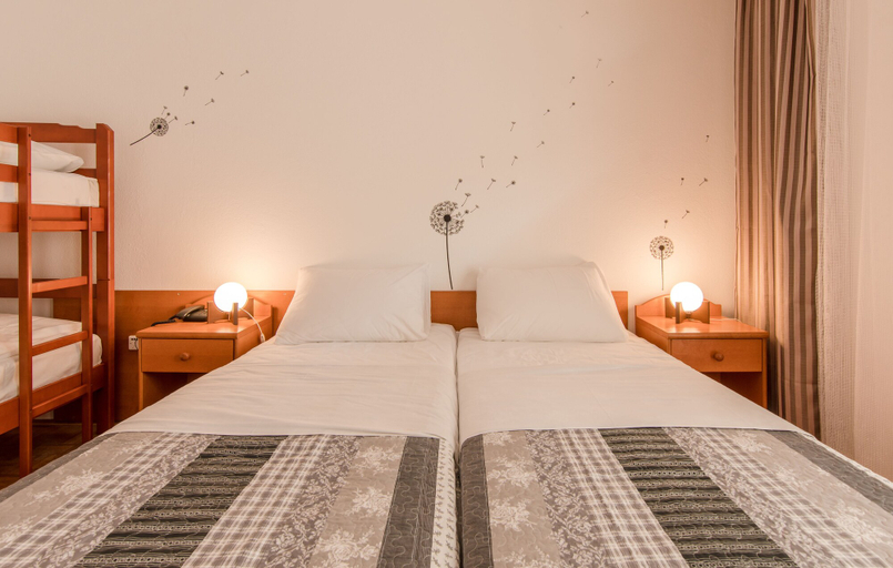 Bedroom 4, Hotel Barba, Starigrad
