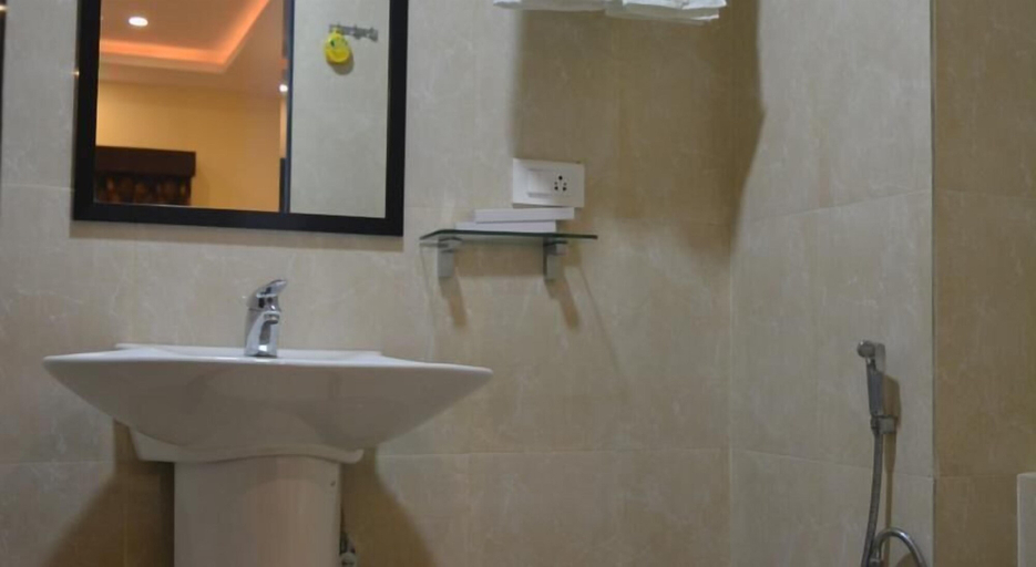 Bathroom 4, Palolem Inn, South Goa