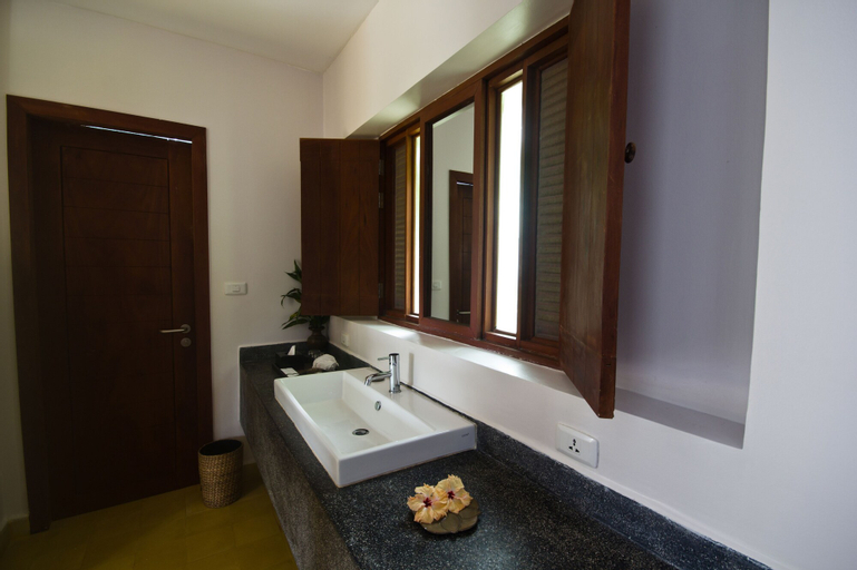 Bathroom 21