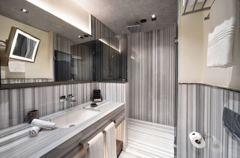 Bathroom 5, DeCamondo Galata, a Tribute Portfolio Hotel, Beyoğlu