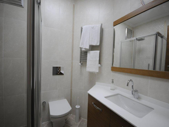 Bathroom 3, Cumbali Flats, Şişli