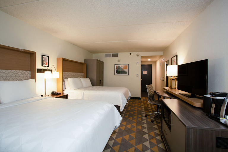 Bedroom 5, Holiday Inn MORGANTOWN - READING AREA by IHG, Berks