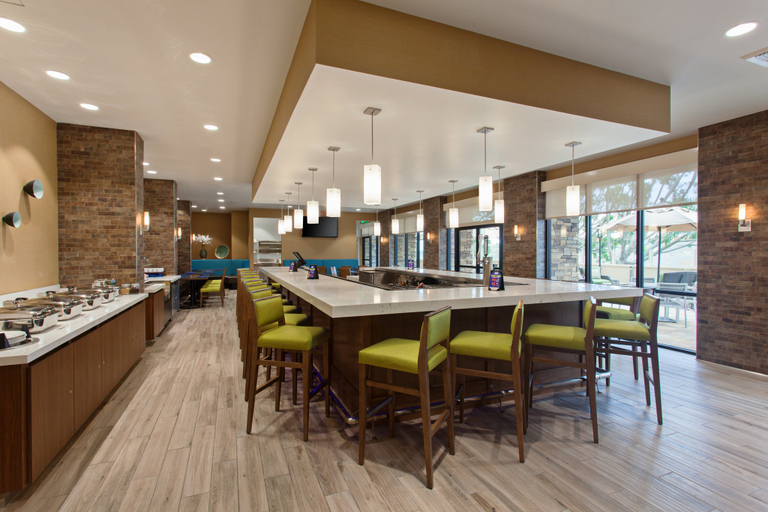 Food & Drinks 2, Holiday Inn DIAMOND BAR - POMONA by IHG, Los Angeles