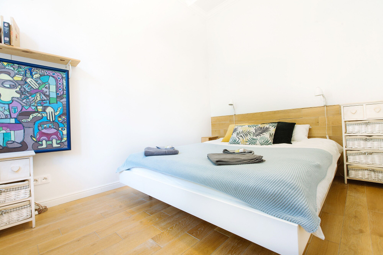 Bedroom 3, Warsaw Concierge Travellers Nest Wspolna, Warsaw