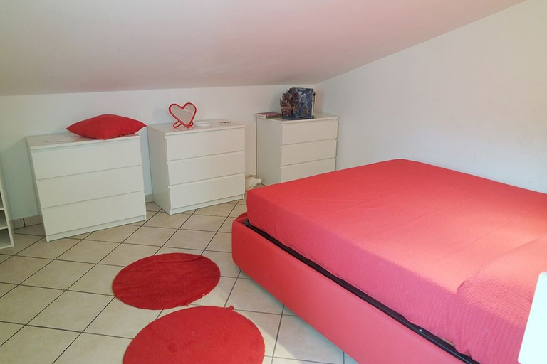 Bedroom 4, Villa Laura, Salerno