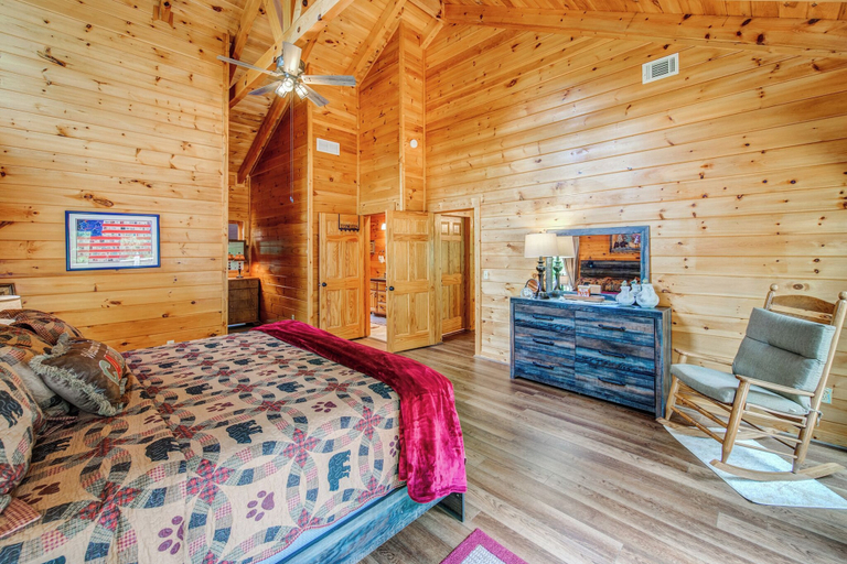 Bedroom 3, Treetop Oasis Retreat, Gilmer
