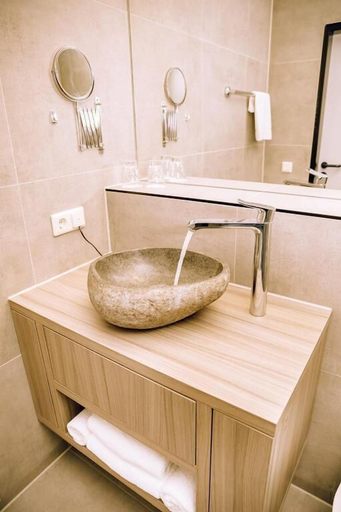 Bathroom 5, Bernstein B&B, Salzlandkreis