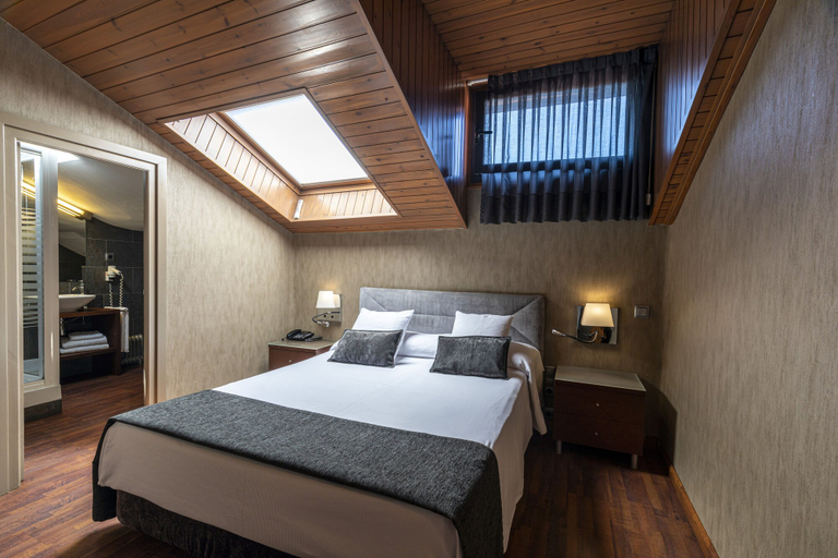 Bedroom 3, Hotel del Prado, Girona