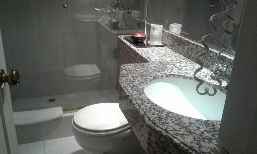 Bathroom 3, Hotel-Monti, Santafé de Bogotá