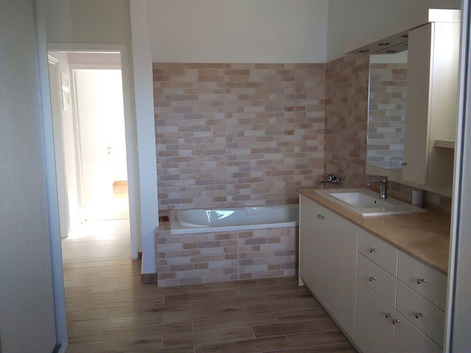 Bathroom 3, La Maison Bleu, Peloponnese