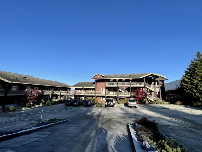 Exterior & Views 2, Marina View, Alberni-Clayoquot