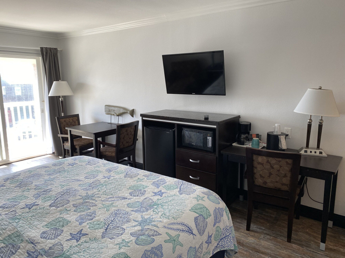 Bedroom 4, Ocean Surf Inn & Suites, Orange