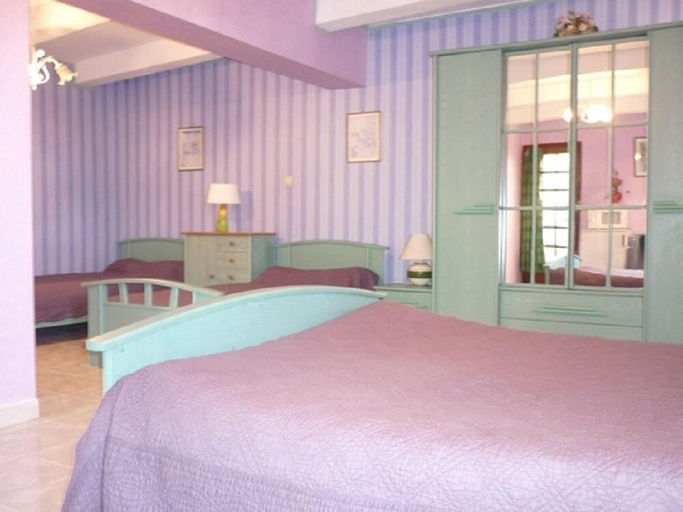 Bedroom 4, Domaine de la Rode Buze, Lot