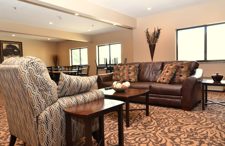 Public Area 2, Cobblestone Inn & Suites – Clarion, Wright