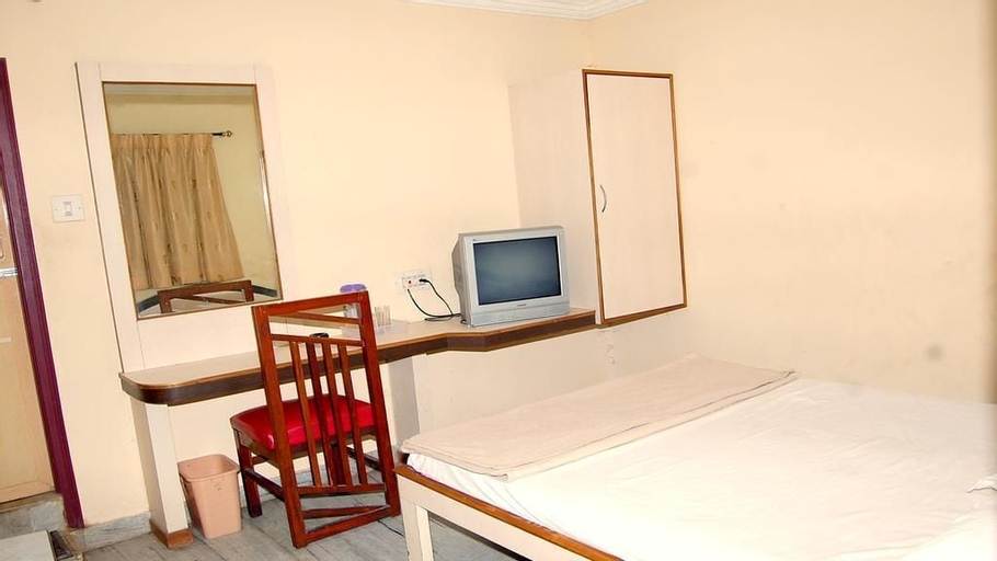 Bedroom 3, Green's Residency, Bangalore