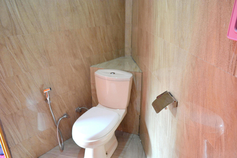 Bathroom 3, Grand Adams Peak Hotel, Ratnapura