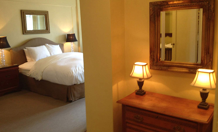 Bedroom 4, The Morgan State House, Albany