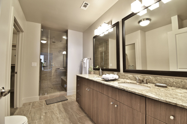 Bathroom, Corporate Suites at Victory Park Dallas, Dallas