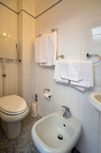 Bathroom 5, Albergo Ristorante Della Torre, Como