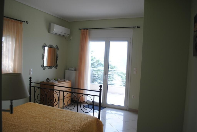 Bedroom 4, Skroponeria View Apartments, Central Greece