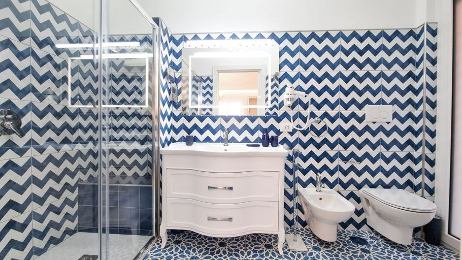 Bathroom 5, Palazzo Mauro Sorrento Luxury Rooms, Napoli