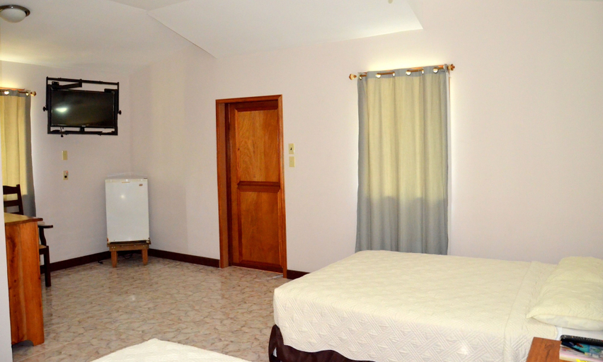 Bedroom 3, The Log Cab Inn Resort