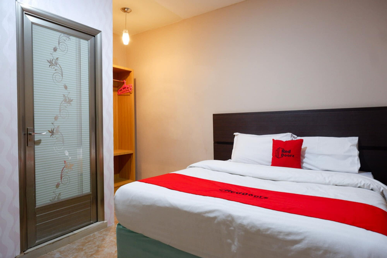 Bedroom 18