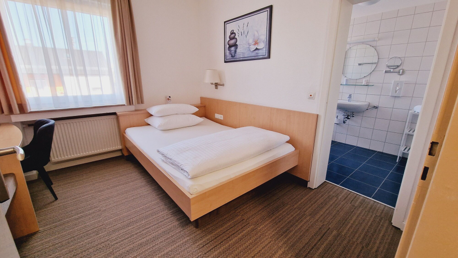 Bedroom 3, Hotel Garni Superior, Reutlingen