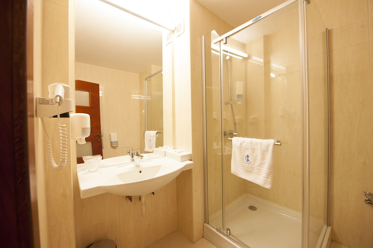 Bathroom 4, Hotel Minerva, Municipiul Bucuresti