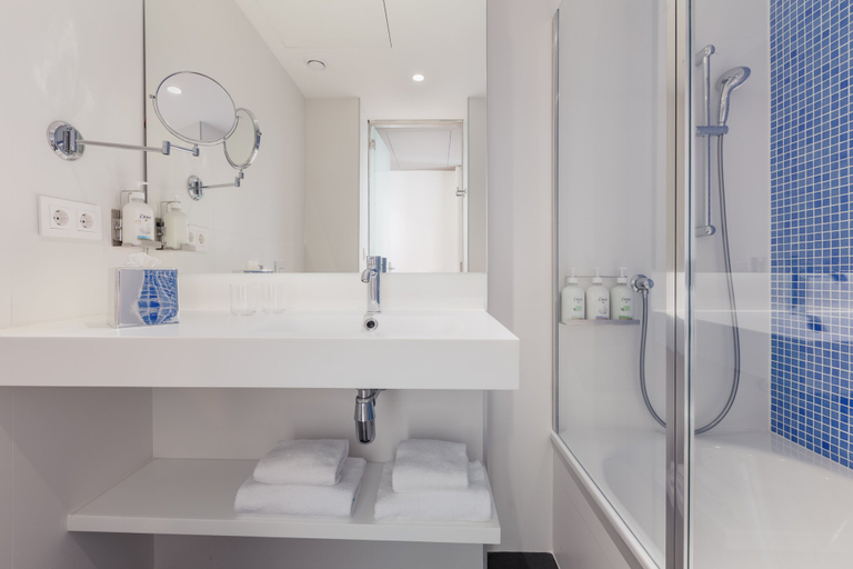 Bathroom 3, Holiday Inn BARCELONA - SANT CUGAT by IHG, Barcelona