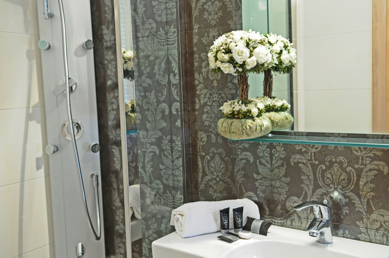 Bathroom 4, Hotel Villa Paola, Rimini