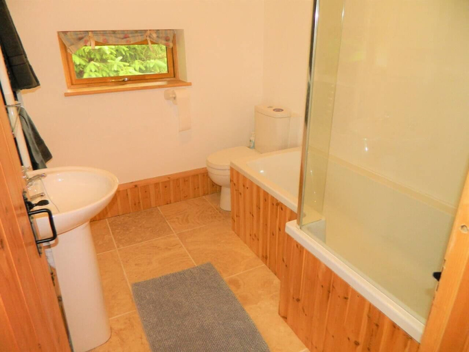 Bathroom, Dartmoor Barn on North Hessary Tor, Devon