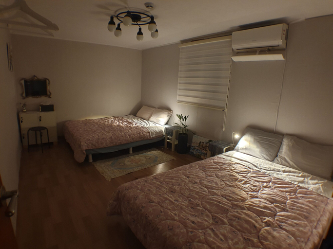 Bedroom 1, YeoU, Mungyeong