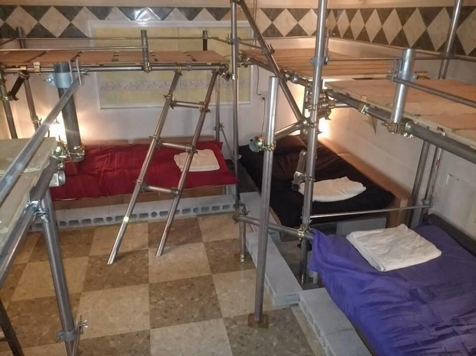 Bedroom 2, ILA hakushu guest house - Hostel, Fujimi