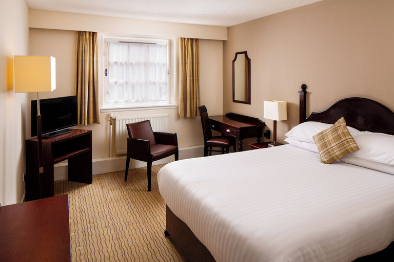 Bedroom 3, Mercure Perth Hotel, Perthshire and Kinross