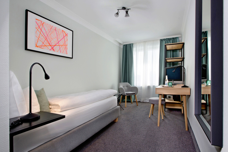 Bedroom 4, Hotel Rotkreuzplatz, München