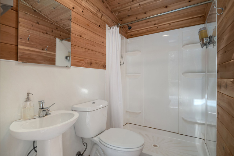 Bathroom, Under Canvas Glacier, Flathead