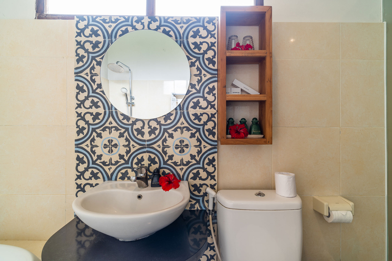 Bathroom 11
