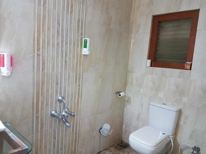 Bathroom 4, Hotel Sunset Inn Mount Abu with Swimming Pool, Sirohi