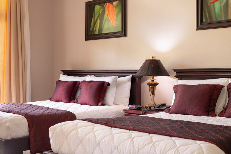 Bedroom 4, Hotel Magic Mountain SPA & Conference center, San Carlos