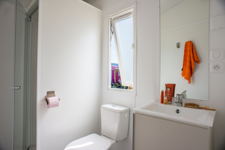 Bathroom 3, Camping Emeraude, Ille-et-Vilaine