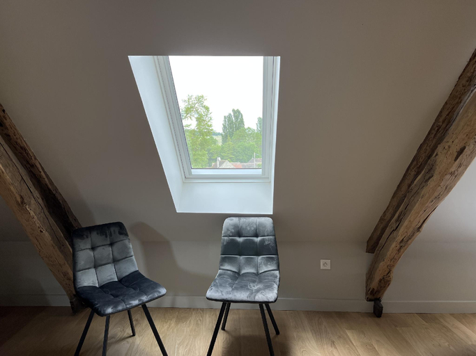 Others 2, Les Appartements du Domaine Gueguen, Yonne