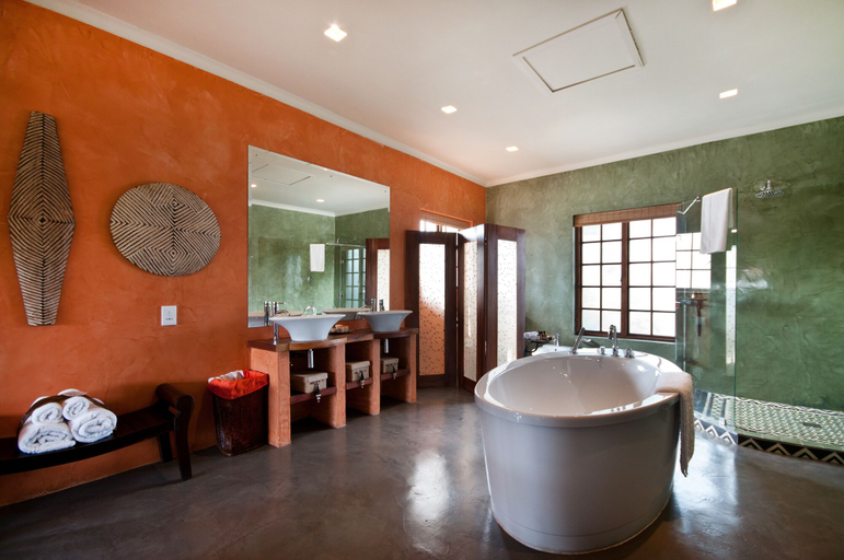 Bathroom 5, Singa Lodge - Lion Roars Hotels & Lodge, Nelson Mandela Bay