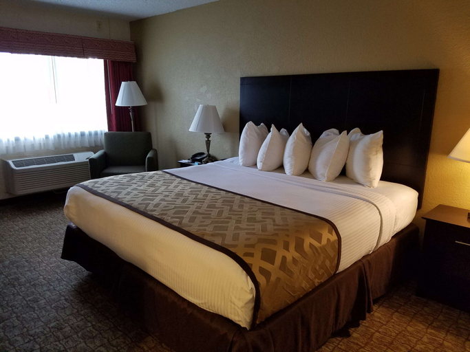 Bedroom 3, Best Western Crossroads Inn, Walton
