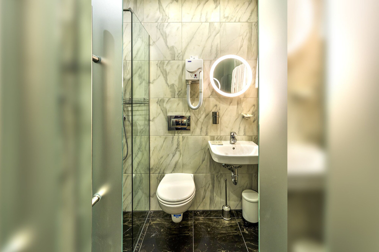 Bathroom 3, Amsterdam Hotel, Sankt-Peterburg gorsovet