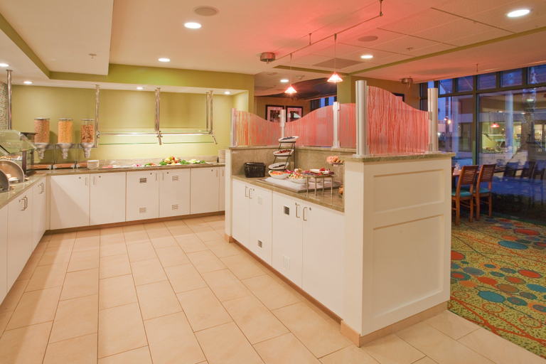 Food & Drinks 5, Holiday Inn & Suites VIRGINIA BEACH - NORTH BEACH by IHG, Virginia Beach